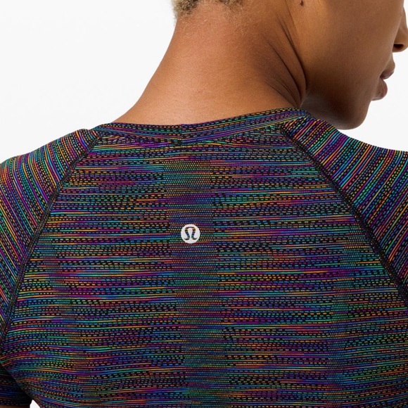 lululemon athletica Tops - Lululemon Swiftly Tech Long Sleeve Crew ♡LOVE
